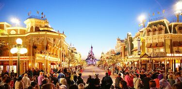 Viajar en familia Disneyland Pars el destino ideal para padres e hijos Viajar en familia Disneyland Pars el destino ideal para padres e hijos