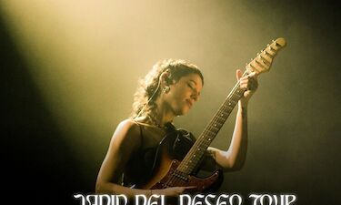 La cantautora Travis Birds actúa en 'Los Conciertos de Pedrilla' en Cáceres