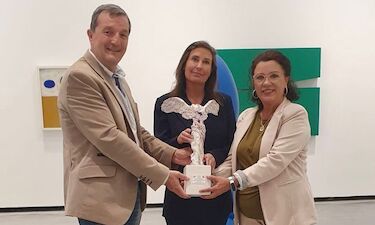 CSIF entrega a título póstumo el Premio 'Mujer Influyente' a Helga de Alvear