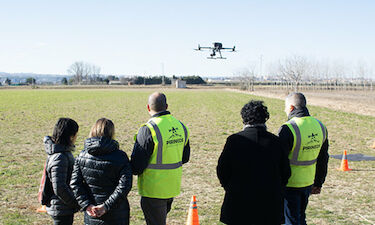 La escuela itinerante de pilotaje de drones 'Fademur Vuela' llega a Extremadura