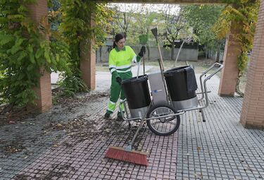 Las mujeres que cuidan Mérida: esfuerzo e igualdad detrás de cada rincón limpio